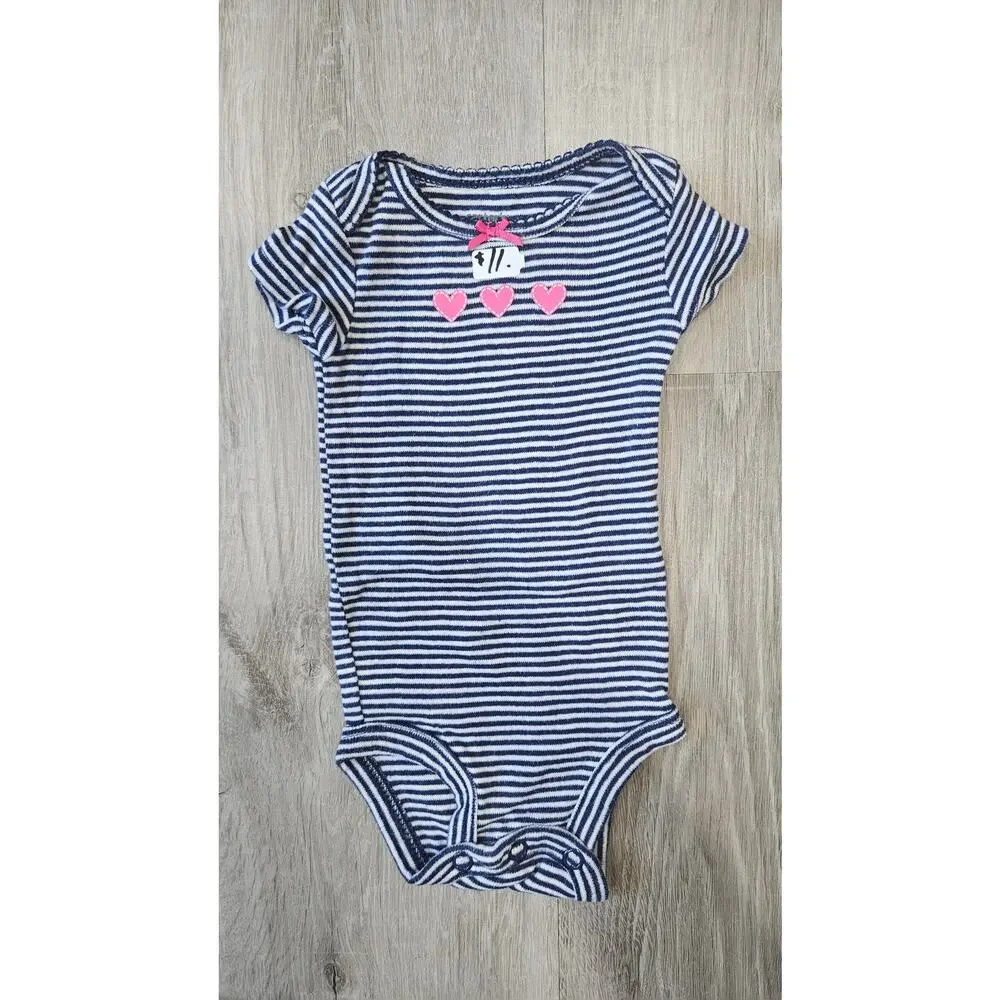 Carter's Newborn Bundle of Two Body Suits Short and Long Sleeve Pack